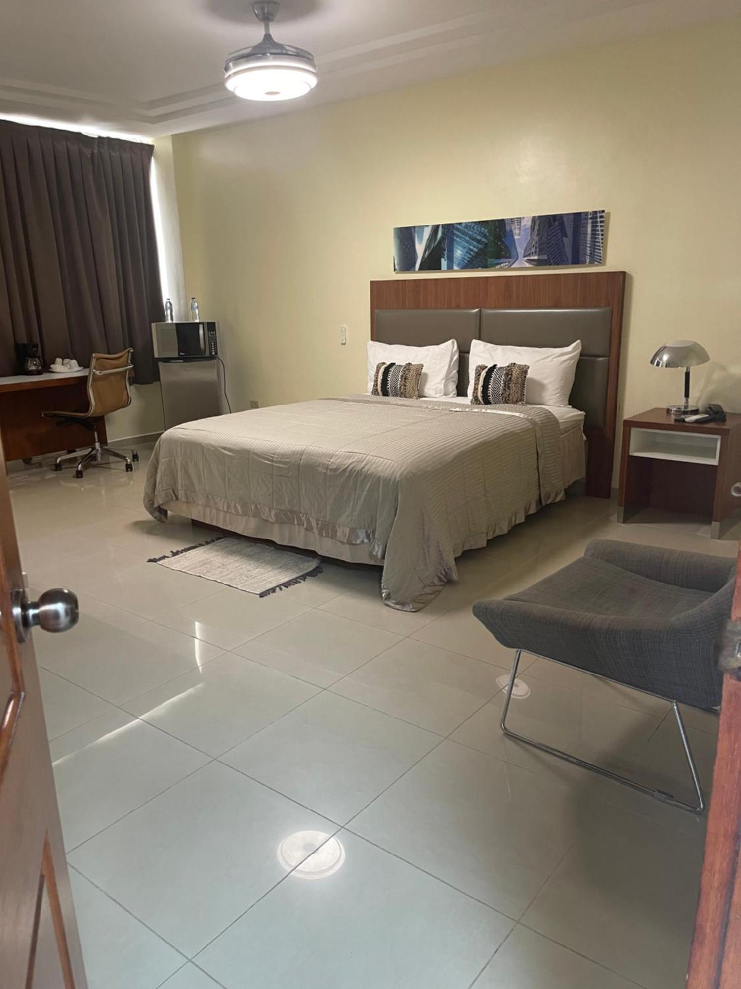 Hotel Libertad At Historic Main Street Santo Domingo Bagian luar foto