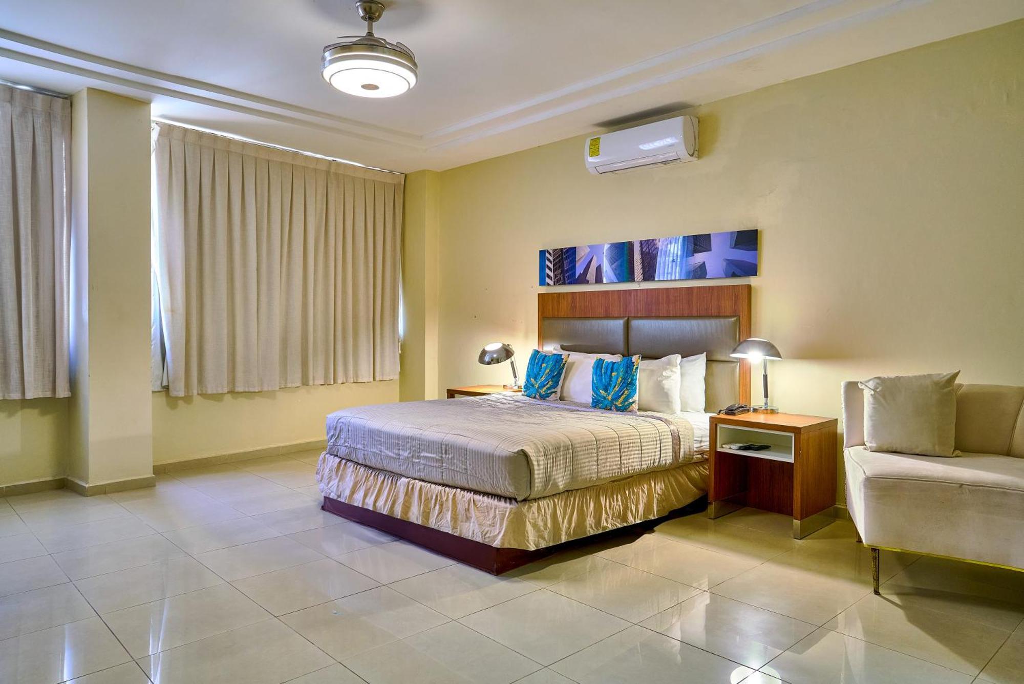 Hotel Libertad At Historic Main Street Santo Domingo Bagian luar foto